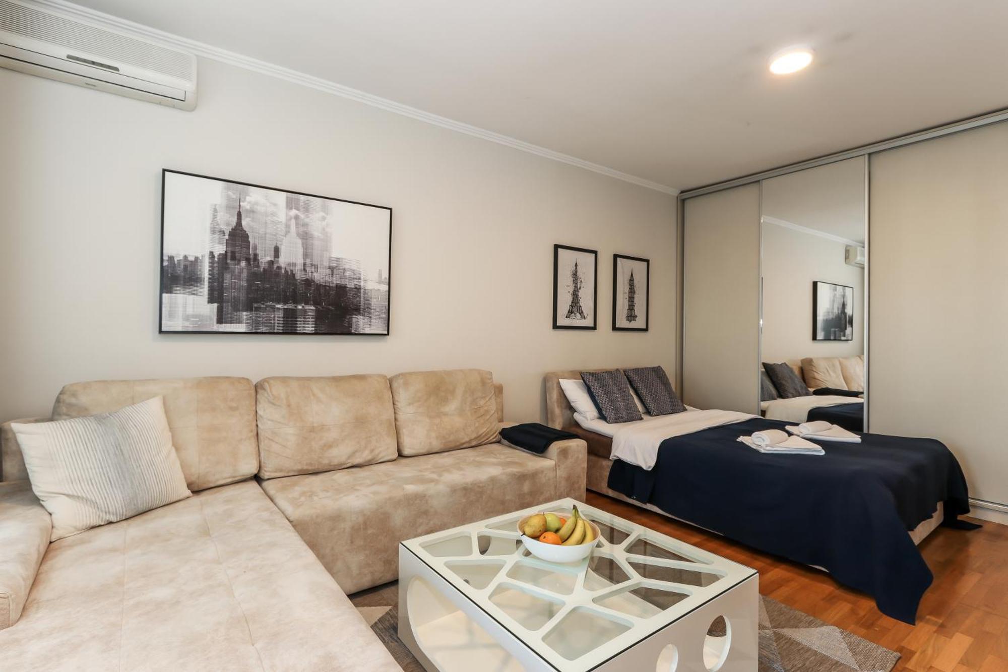 New Belgrade Apartments, Parking 5 Eur Per Day מראה חיצוני תמונה