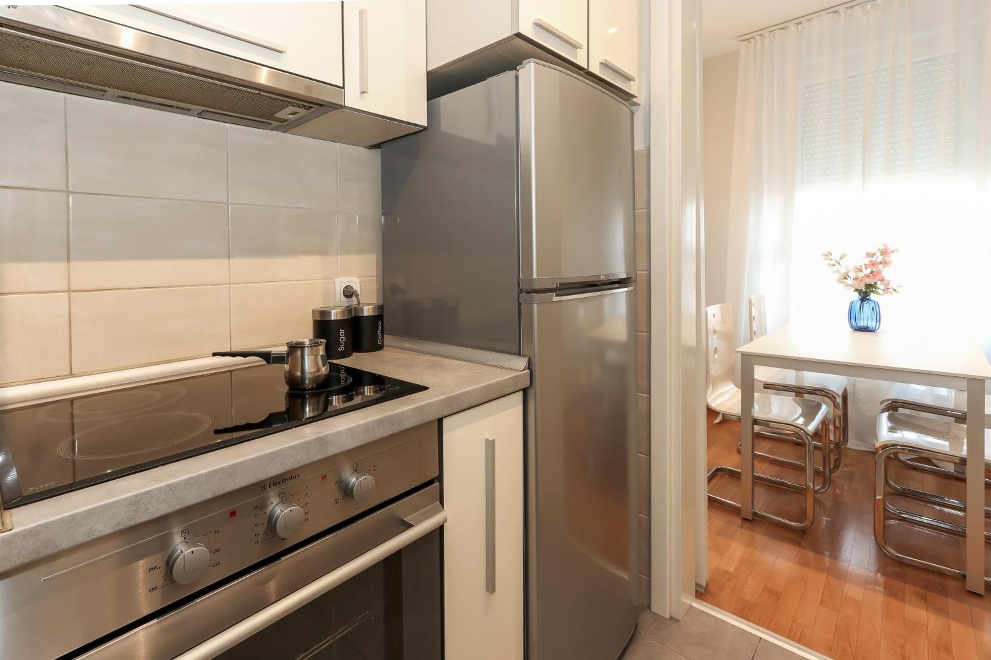 New Belgrade Apartments, Parking 5 Eur Per Day מראה חיצוני תמונה