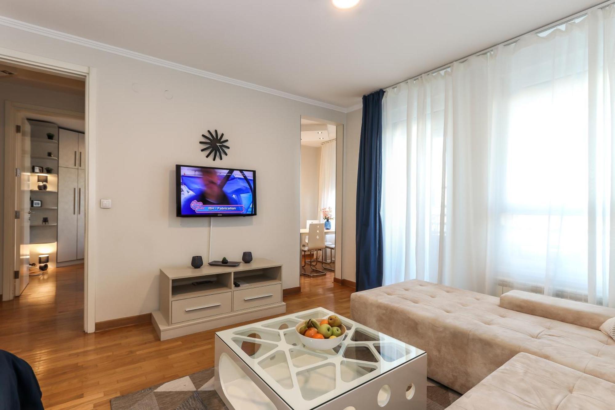 New Belgrade Apartments, Parking 5 Eur Per Day מראה חיצוני תמונה