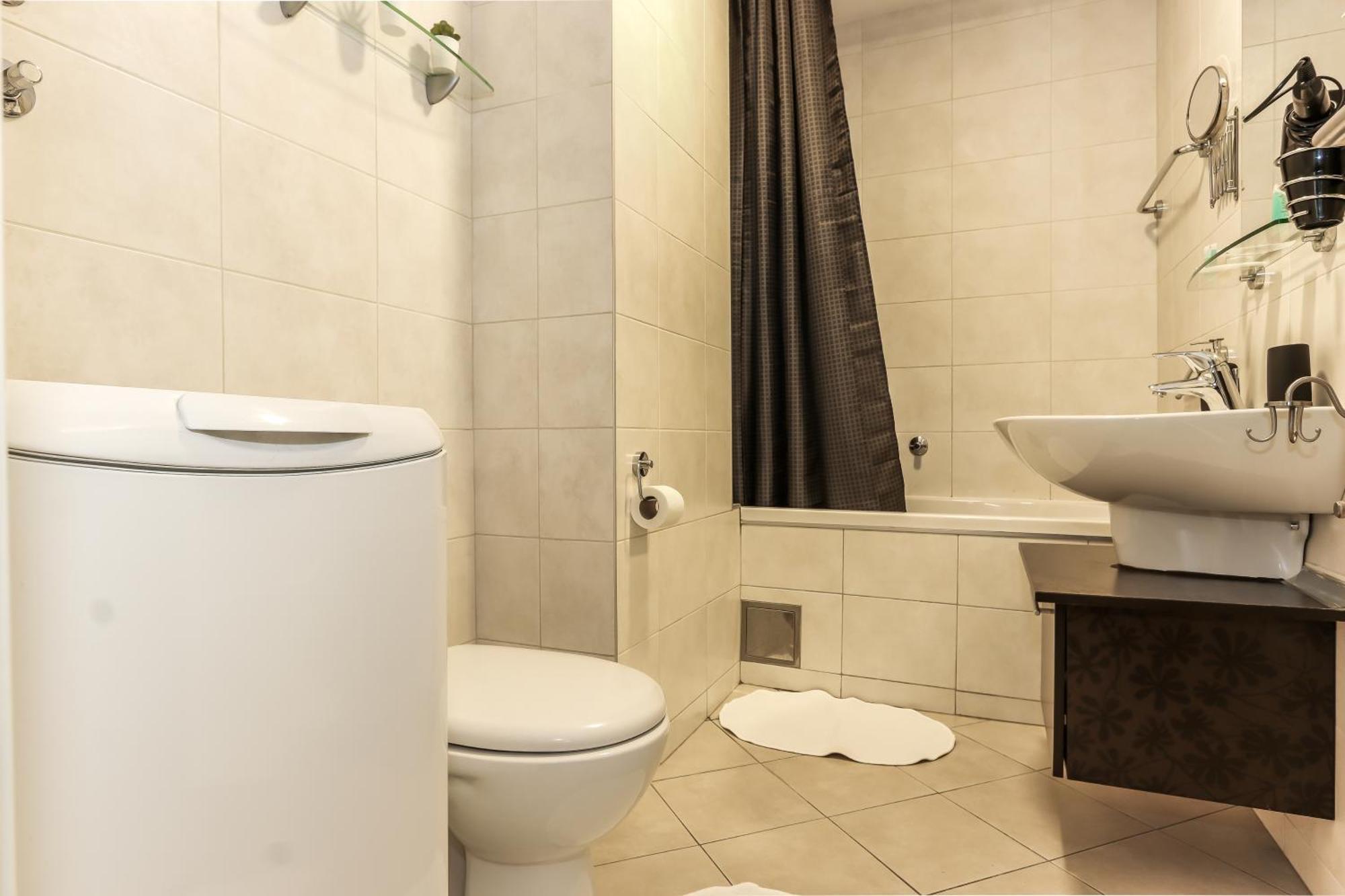 New Belgrade Apartments, Parking 5 Eur Per Day מראה חיצוני תמונה