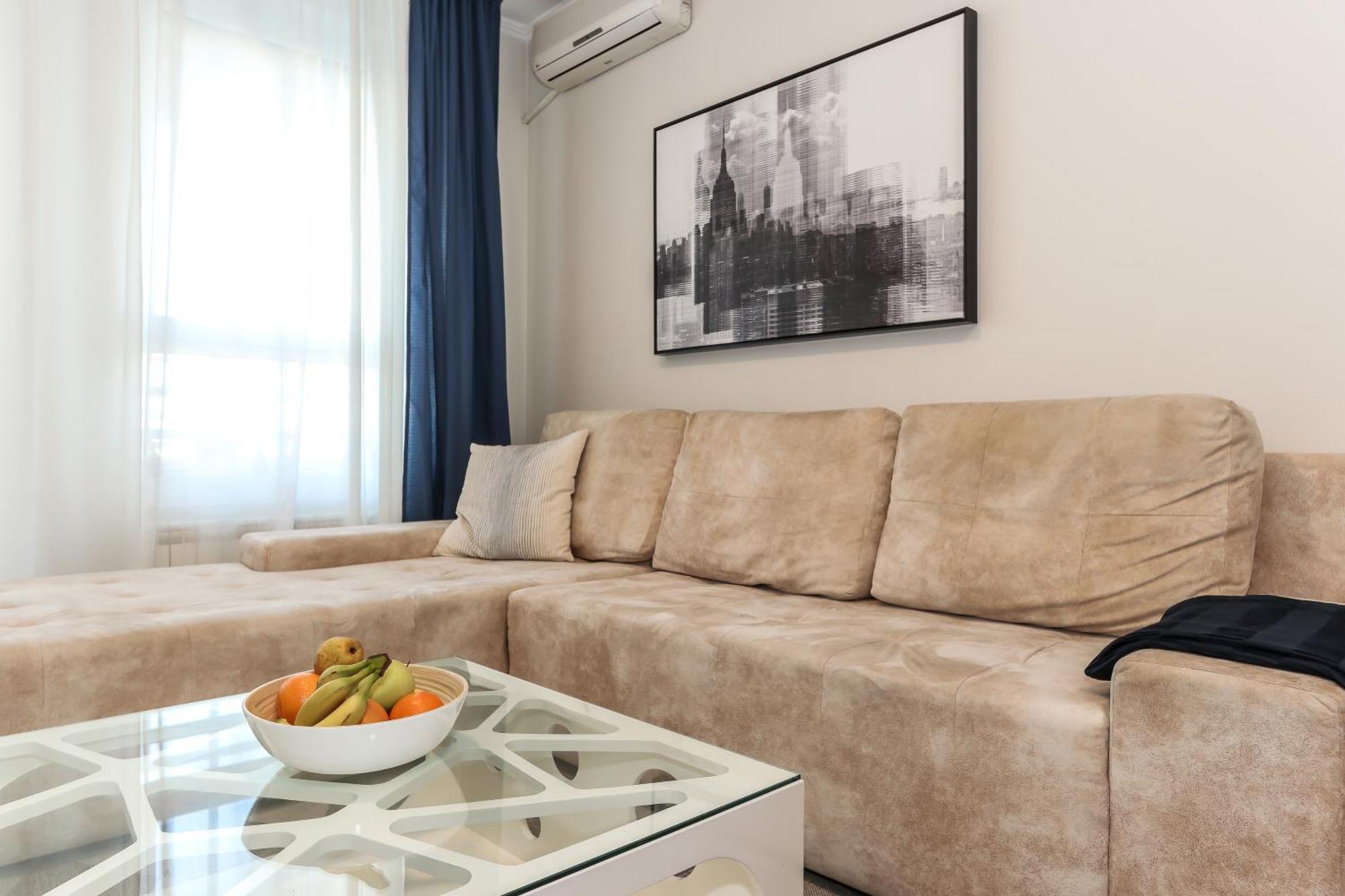 New Belgrade Apartments, Parking 5 Eur Per Day חדר תמונה