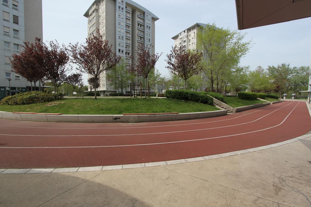 New Belgrade Apartments, Parking 5 Eur Per Day מראה חיצוני תמונה