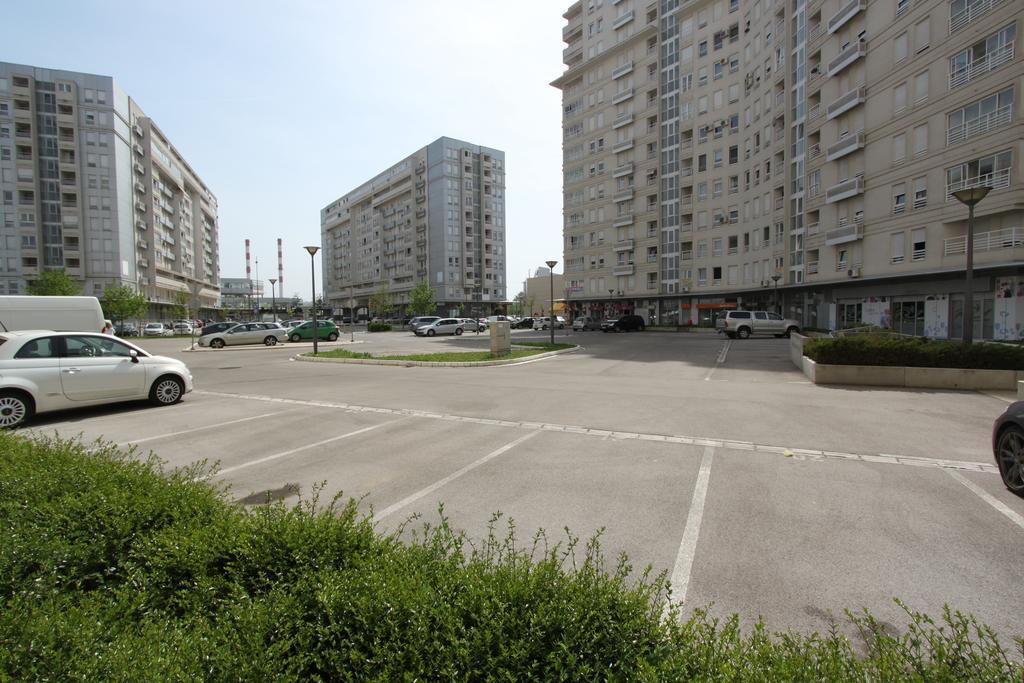 New Belgrade Apartments, Parking 5 Eur Per Day מראה חיצוני תמונה