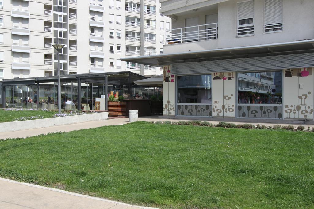 New Belgrade Apartments, Parking 5 Eur Per Day מראה חיצוני תמונה