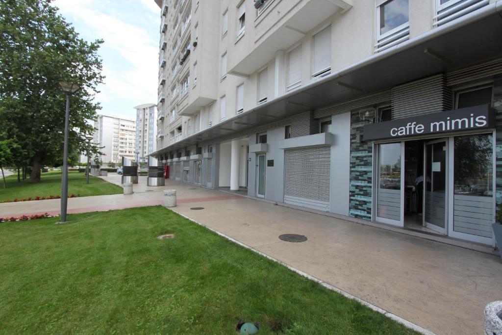 New Belgrade Apartments, Parking 5 Eur Per Day חדר תמונה