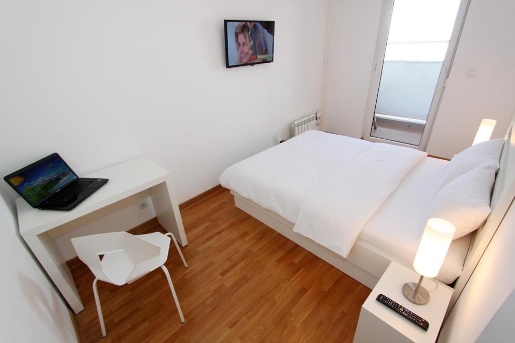 New Belgrade Apartments, Parking 5 Eur Per Day חדר תמונה